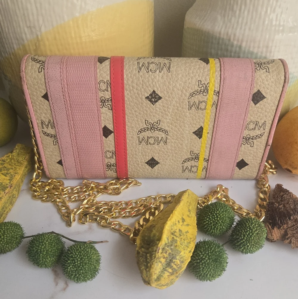 MCM Large Visetos Trifold Continental Wallet With Detachable Unbranded Chain - Picture 3 of 13